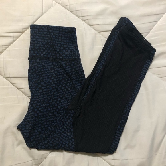 Lululemon Workout Pants - Picture 1 of 5